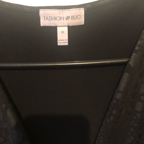 Fashion bug leather look top with studs sz 1X - Picture 2 of 7